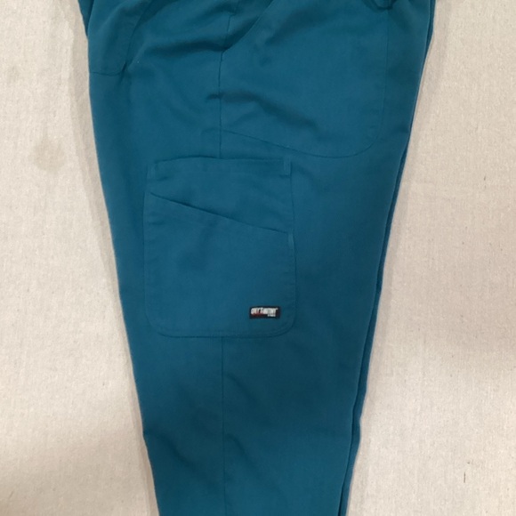 Grey's Anatomy Teal Scrub Set - Picture 9 of 10